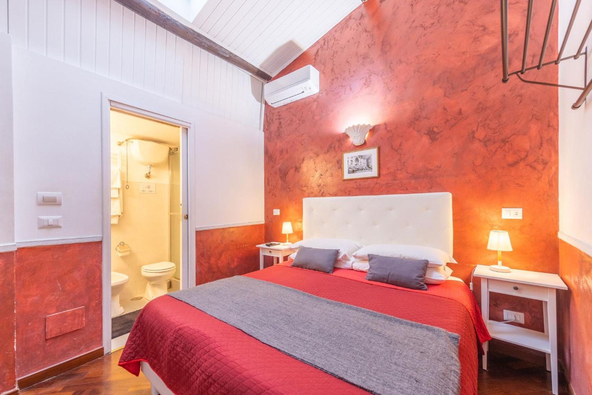 Room In Bb - Skylight Double Room In History House Ρώμη Εξωτερικό φωτογραφία
